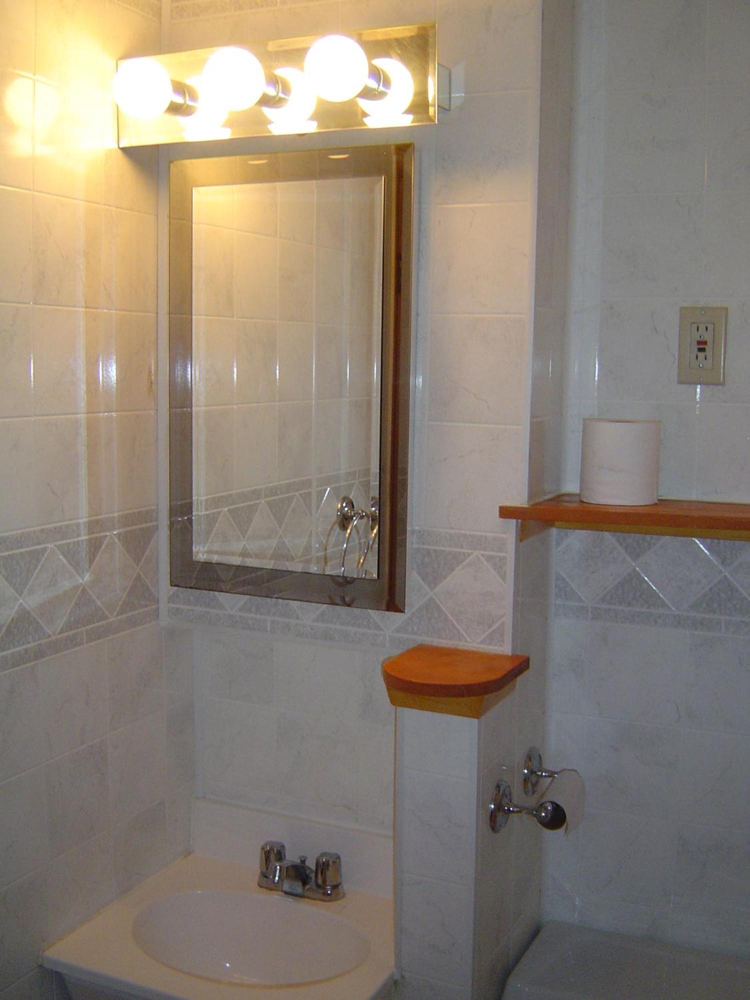 Furnished 1Br Apt With Equipped Office- North Seattle Exterior photo