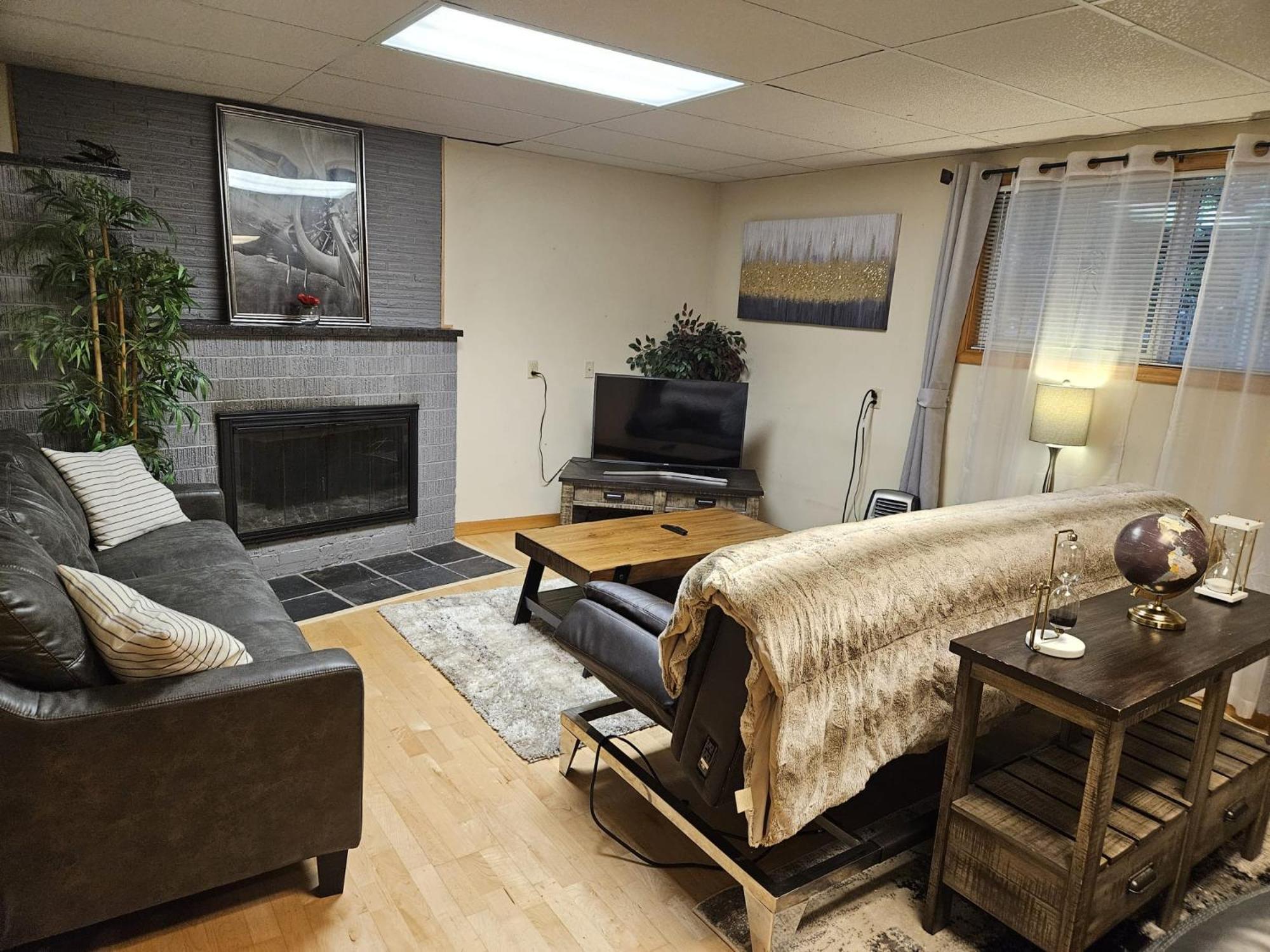 Furnished 1Br Apt With Equipped Office- North Seattle Exterior photo